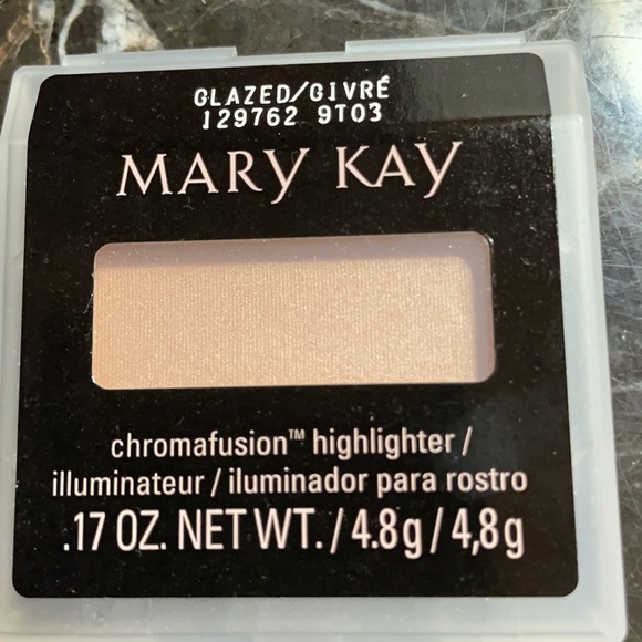 Mary Kay Chromafusion highlighter - Picture 3 of 6
